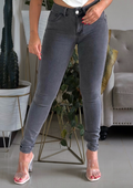 Jean Skinny Push Up Tiro Medio – Gris Humo (Ref. 2502)