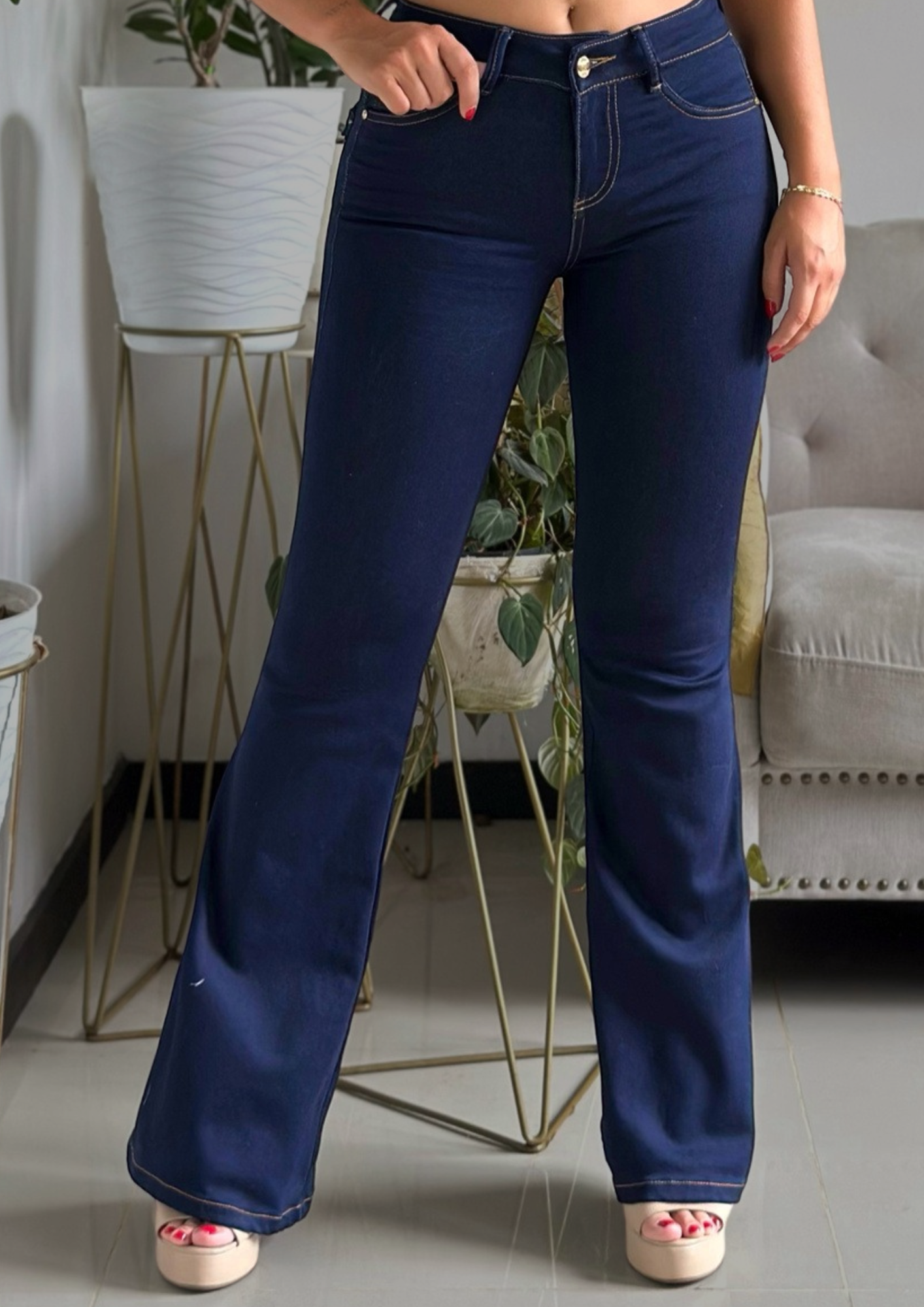 Jean Flare Push Up Tiro Alto – Azul Oscuro (Ref. 2506)